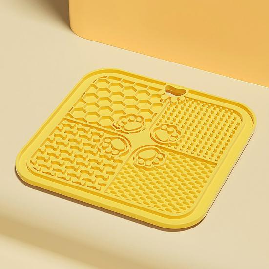 Slow Feeder Lick Mat with Suction Cups Silicone Pet Bowl for Anxiety Relief Digestion BPA-Free Portable Dog Food Puzzle Mat for Wet Food Yogurt Treats