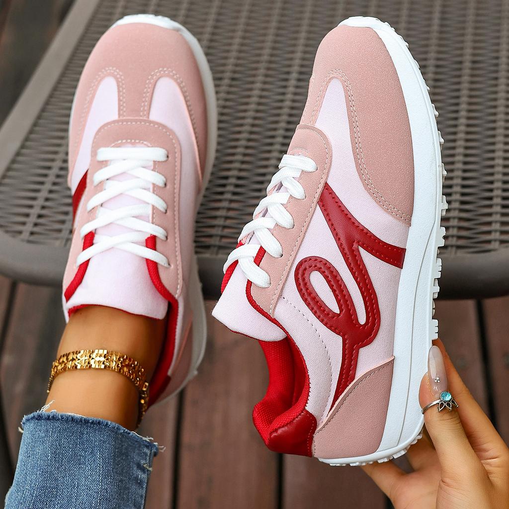 Fashion Large Size Women Casual Sneakers Lightweight Outdoor Sneakers Women Spring Autumn New Lace Up Comfortable Designer Shoes Women