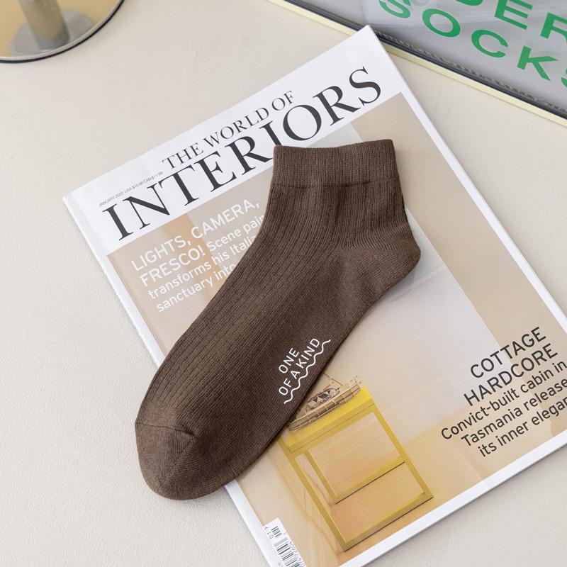 

Носки мужские однотонные короткие носки с горячим тиснением, дышащие и впитывающие пот, легкие носки-лодочки, деловые хлопковые носки One Size кофейный