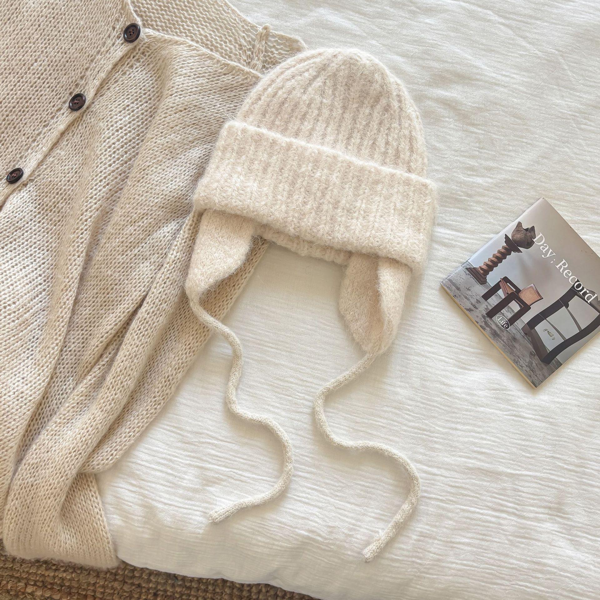 

Korean Style Wool Blend Knitted Earflap Hat - Dual-Use, Warm, Fashionable, Face-Slimming for Autumn/Winter