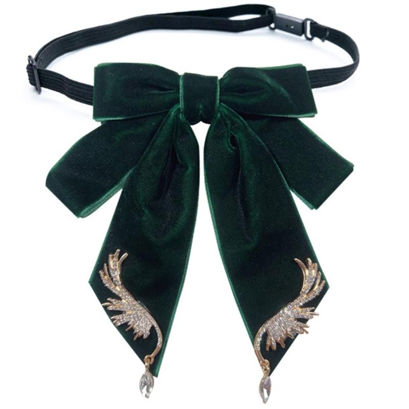 

Elegant Rhinestones Pins Necktie with Wing and Diamante Versatile Accessory Charming Wing Collar Lady Brooches