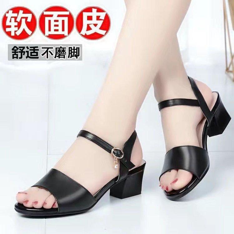 Weiche Leder Fischmaul Sandalen dicker Absatz Strass Sommer Neu Bequeme Sandalen Ein-Riemen Schuhe