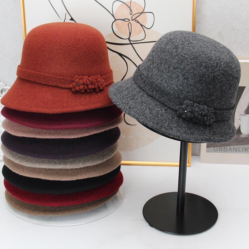 Herbst und Winter mitteljunge Mutter Woll-Topfhut Retro Blumen-Dekorations-Topfhut alte Dame Outdoor warmer Eimerhut Frau