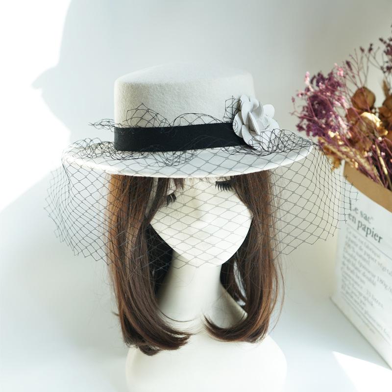 Xiaoxiang Elegant Camellia Black And White Mesh Wool Woolen Flat Top Top Hat Women'S Autumn And Winter French Retro British Felt