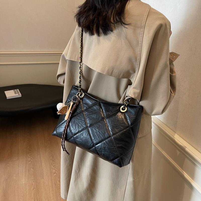 

Сумки Женские сумки подмышечные Женские сумки Сумки через плечо Женские сумки-ниши Сумки-цепочки Сумки через плечо 32*10*22 чёрный