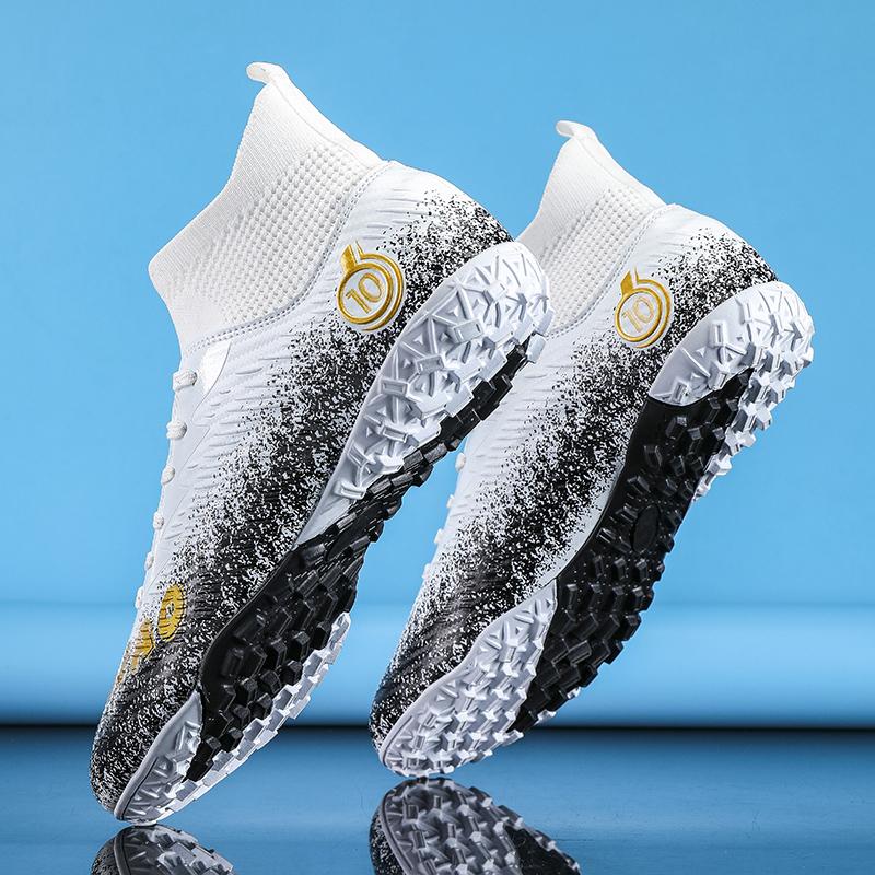 Men Soccer Shoes Kids Football Boots Women Professional Soccer Cleats Antiskid Chaussure Football TF/FG Outdoor Football Shoes