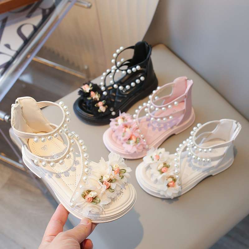 2025 Novos Sapatos de Princesa de Pérola Romana de Verão Sandálias de Flor Infantil Sandálias de Menina Sapatos Versáteis da Moda