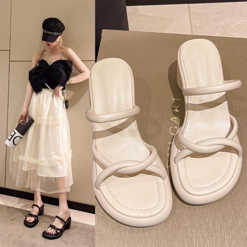 Women's Summer Cool Slippers 2024 Summer New Fashion Versatile Casual Thick with High Heels Retro French Niche Outdoors Sandals