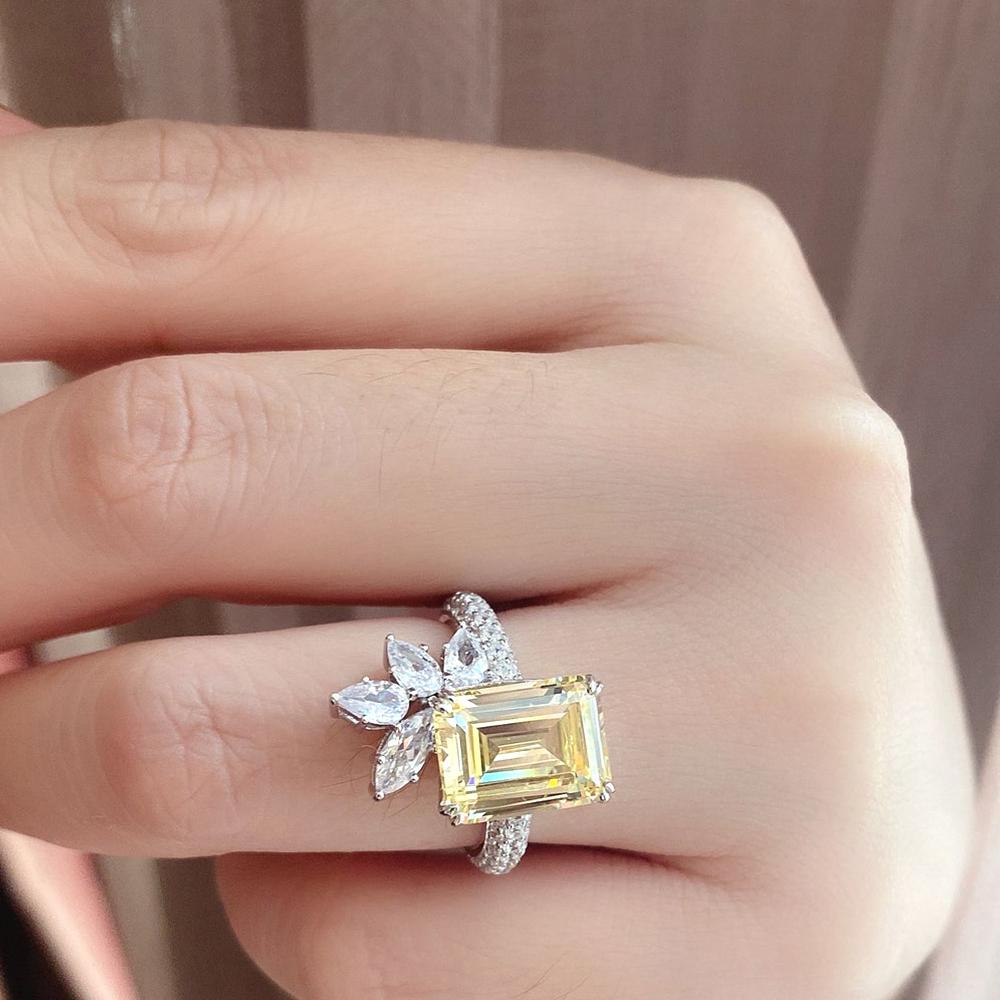 Huitan New Arrival Luxury Women Cubic Zirconia Rings Bling Geometric Square Yellow CZ Ring Wedding Party Aesthetic Lady Zircon