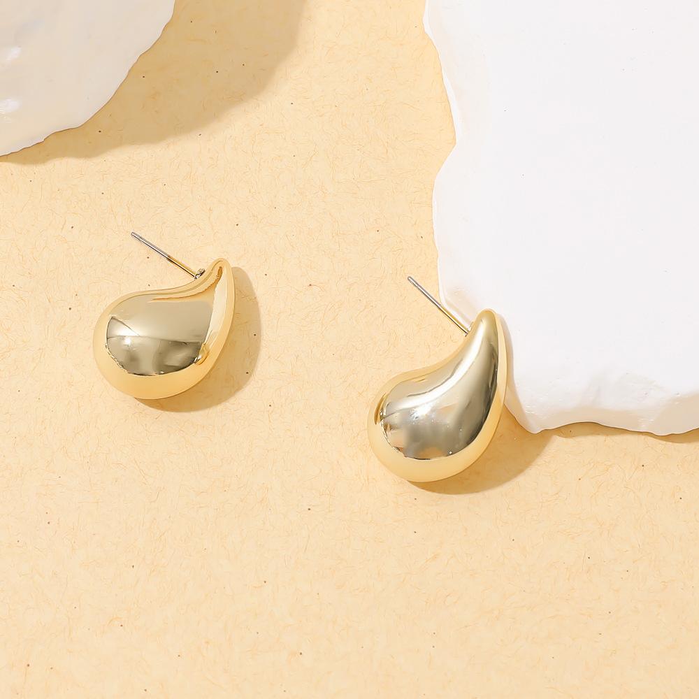 European and American Jewelry New High-end Gold Fashion Personality Exaggerated Stud Earrings Creative Circle Earrings Set