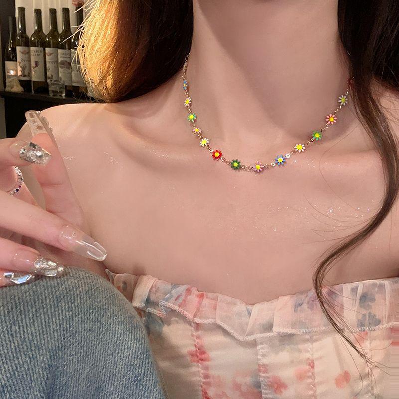 Dopamine Colorful Pebble Necklace: Women's Sweet Layered Clavicle Chain, Versatile Temperament Jewelry