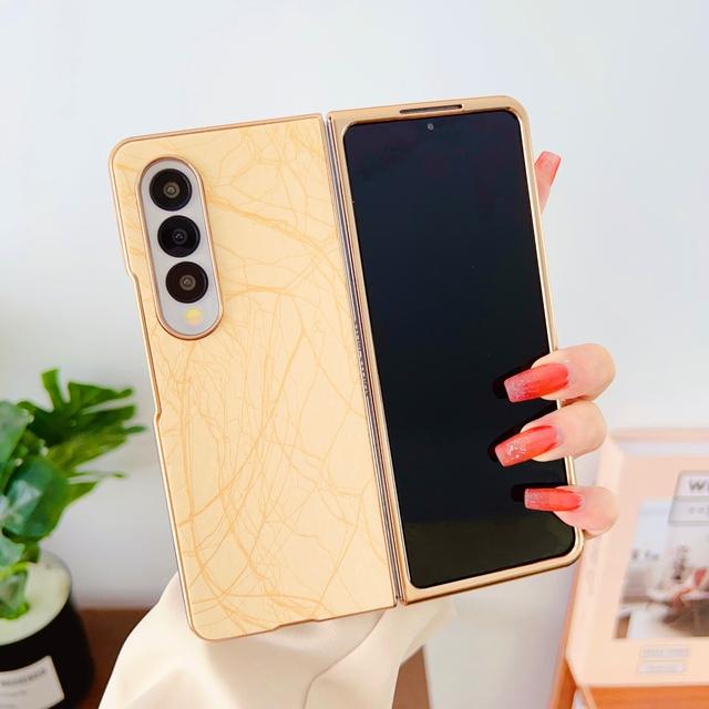 

Для Samsung Galaxy Z Fold 4 3 5g Роскошный гальванический чехол с защитой линз Противоударная жесткая задняя крышка с защитой от падения Аксессуары for Galaxy Z Fold 3 золотой