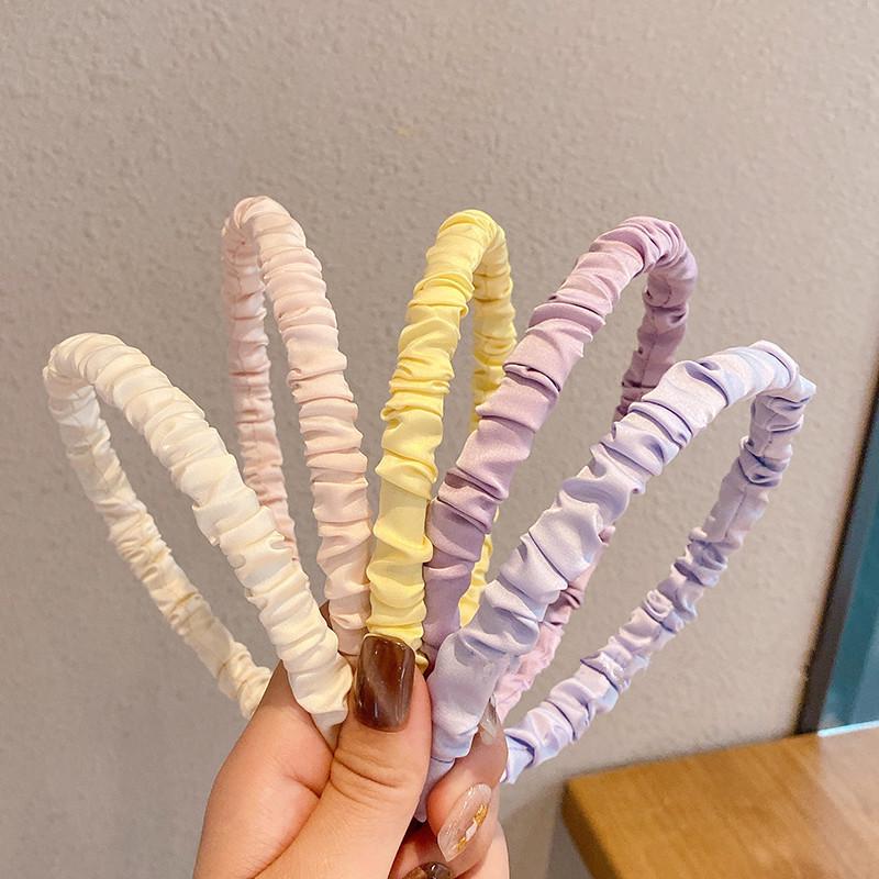 Bandeau Plissé en Satin Violet Taro d'Été – Accessoire Cheveux Élégant Polyvalent