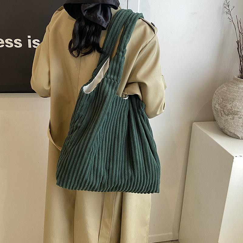 Fashion Velvet Large-capacity Bucket Bag 2025 Popular New Fashion Shoulder Underarm Bag Trendy Texture Women's Bag