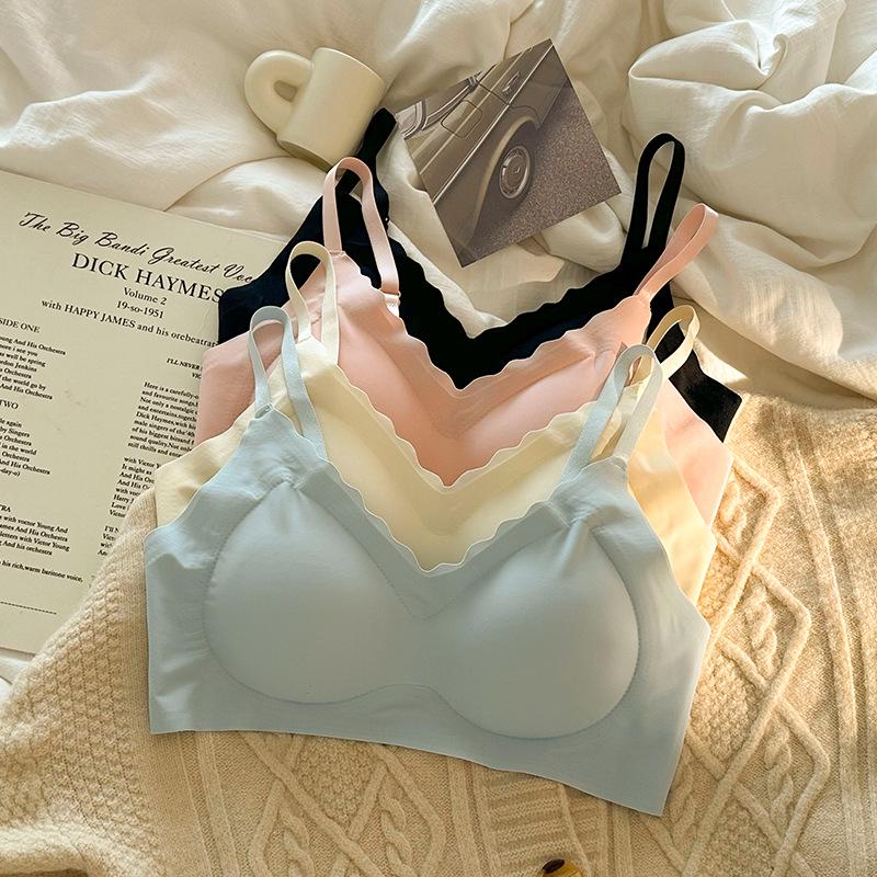 

Кремовый бесшовный бюстгальтер без косточек из ледяного шелка для девочек - Дышащий, с защитой от провисания, тонкий и с красивым дизайном спинки M (37.5-55 kg)