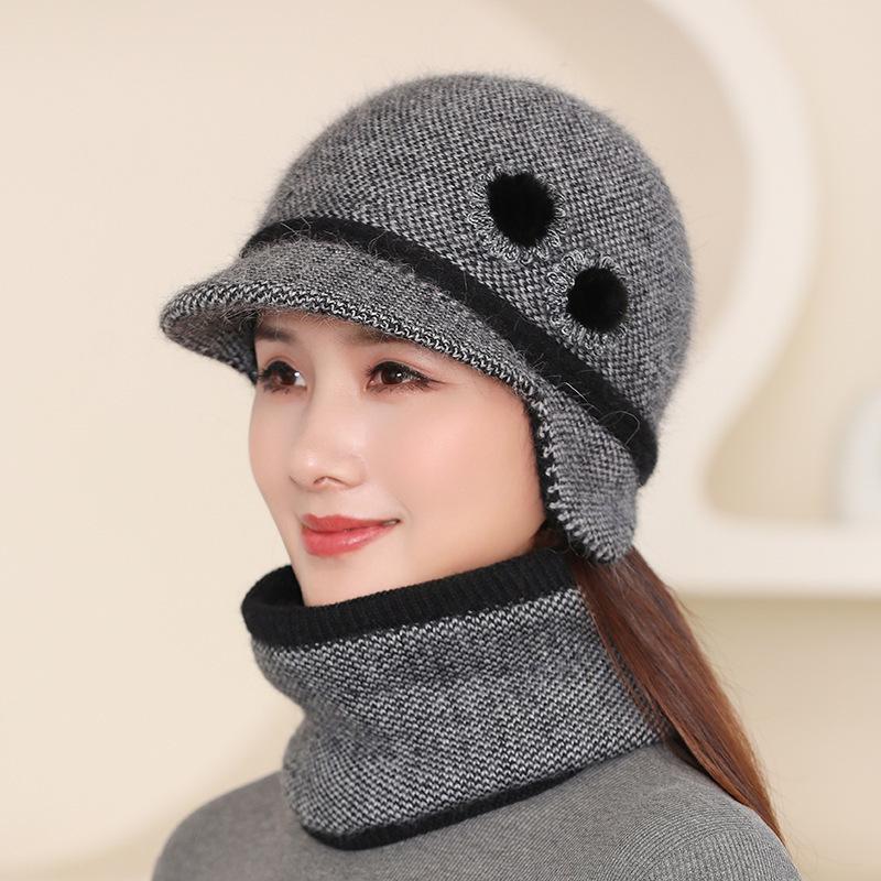 Women's Winter Wool Baseball Cap: Warm, Thick, Velvet-Lined Cold-Proof Hat for Middle-Aged and Elderly.