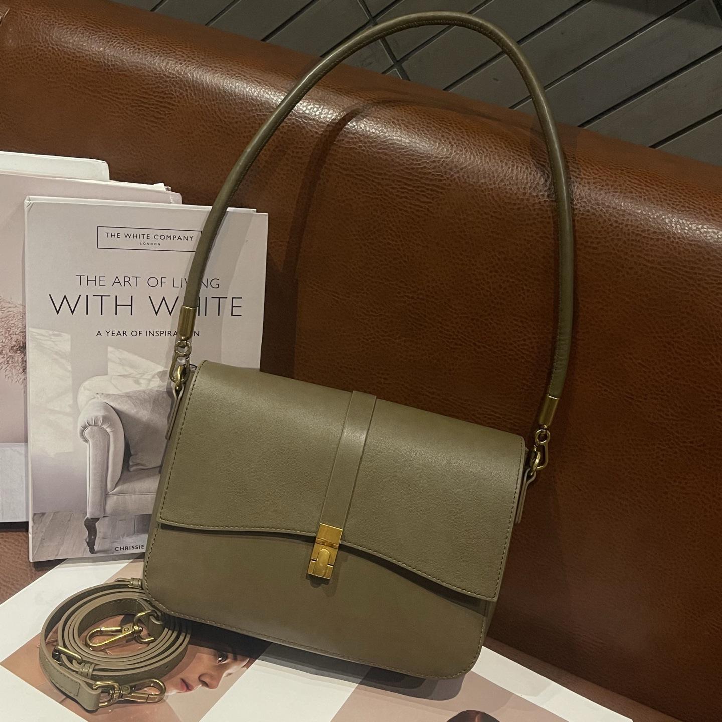 

Кожаная сумка женская 2025 новая весна и лето нишевый дизайн женская сумка высококлассная маленькая квадратная сумка дорожная на плечо сумка-мессенджер 24*8*17cm