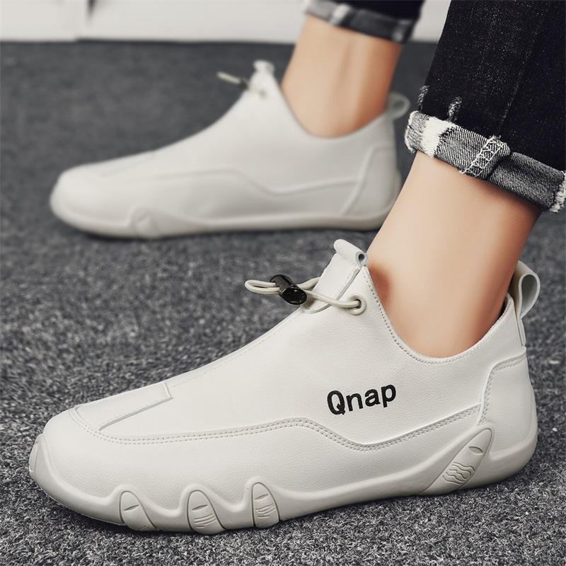 Luxury Round Toe Men Ankle Boots Light Slip on Walking Shoes New Casual Shoes for Men Outdoor Comfor Men High Top Sneakers