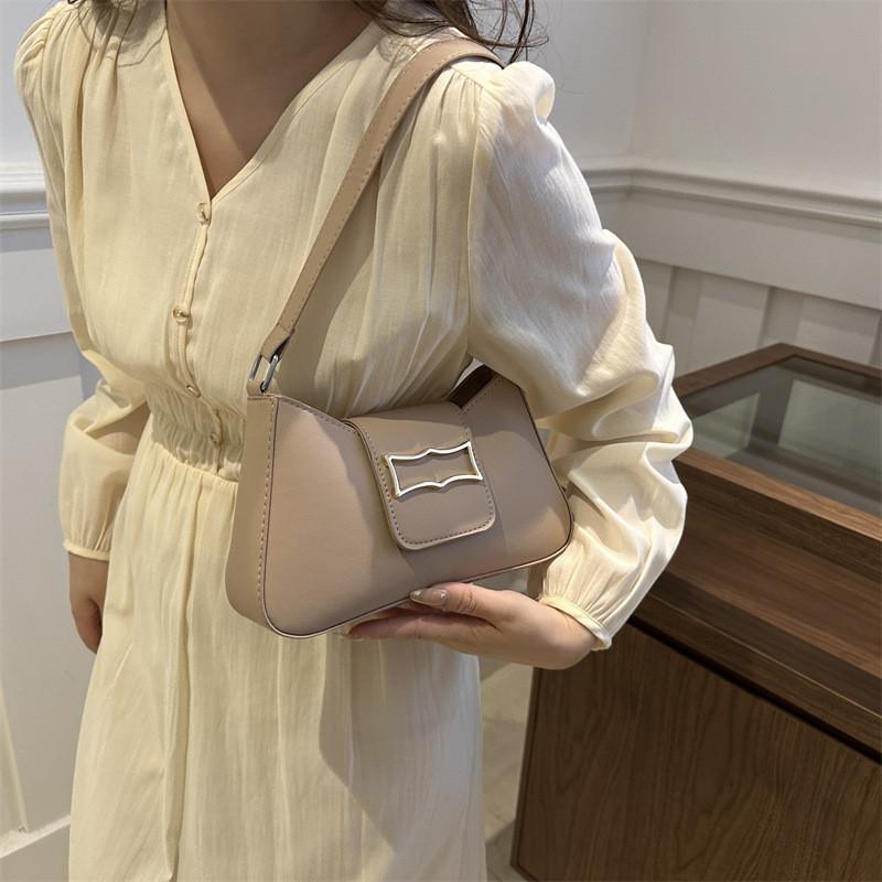 Trendy Fashion 2024 Summer New Minimalist Unique Armpit Handheld Shoulder Crescent Bag Casual Stylish Small Square Bag