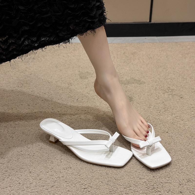 Beautiful toe shoes fairy sandals small vacation thick heel bow slippers French 2025 summer new cool slippers