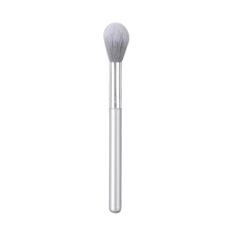 Soft Bristle Highlighter Brush - Portable Blush & Blending Tool for Beginners