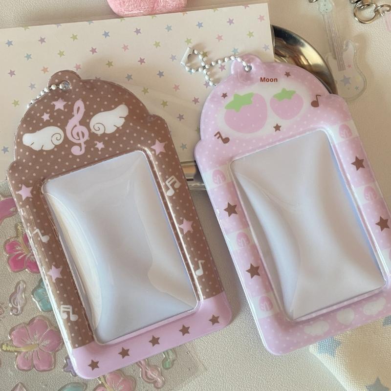 1 Stück Gitter Erdbeere 3 Zoll Foto-Kartenhalter Süß Rosa Notizen Flügel Kartenhülle Display Anhänger Kartenhalter DIY Ins Fotoabdeckung