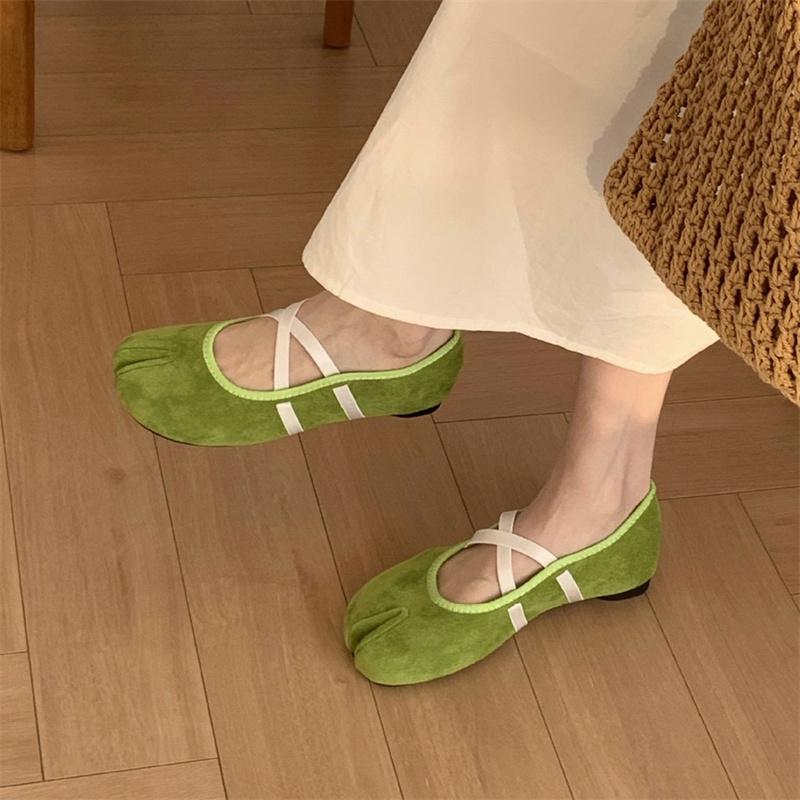 Fashion IPPEUM Tabi Sneakers Ballerina Shoes Women 2025 New Split Toe Ballet Flats