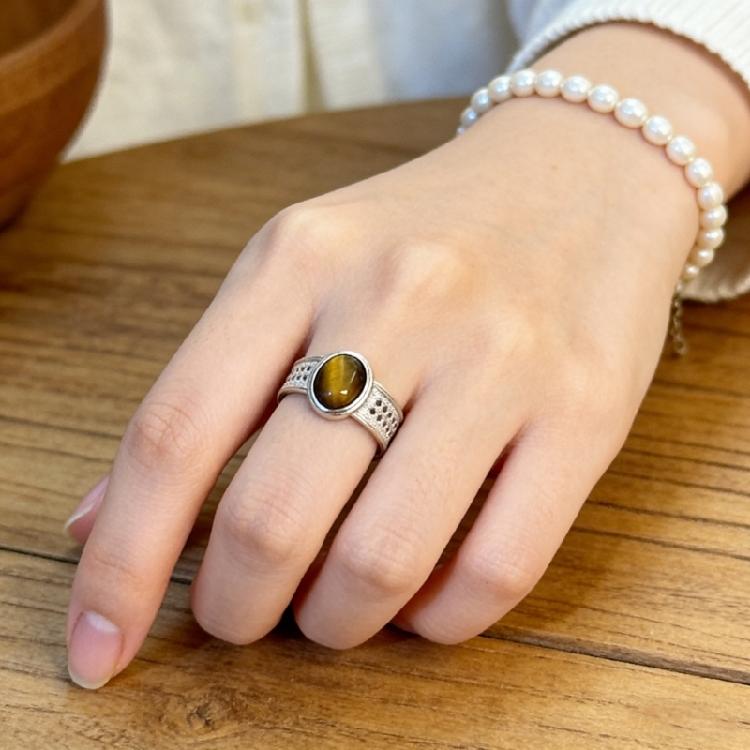 Elegant Vintage Stone Rings Opening Finger Jewelry Delicate Finger Rings Alloy Texture Suitable for Various Occasion