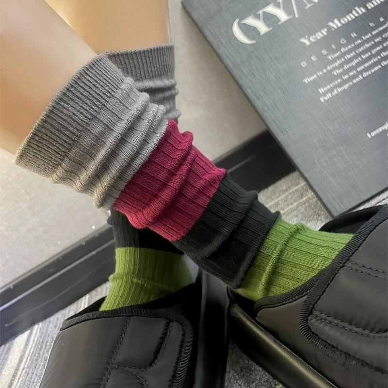 Autumn Socks, Women's Retro Color-blocking Mid-calf Socks, Slimming and Versatile Pile Socks