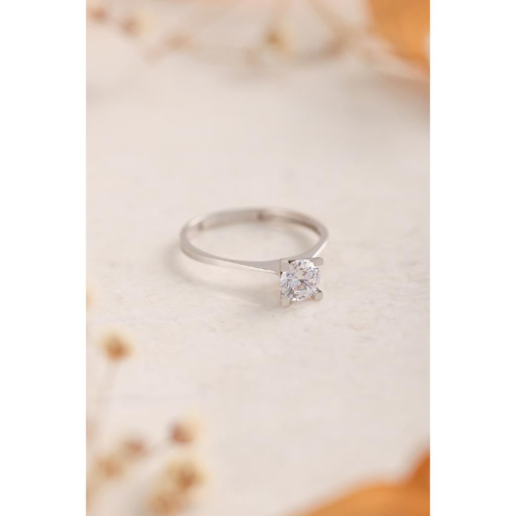 Zlatý prsten solitaire