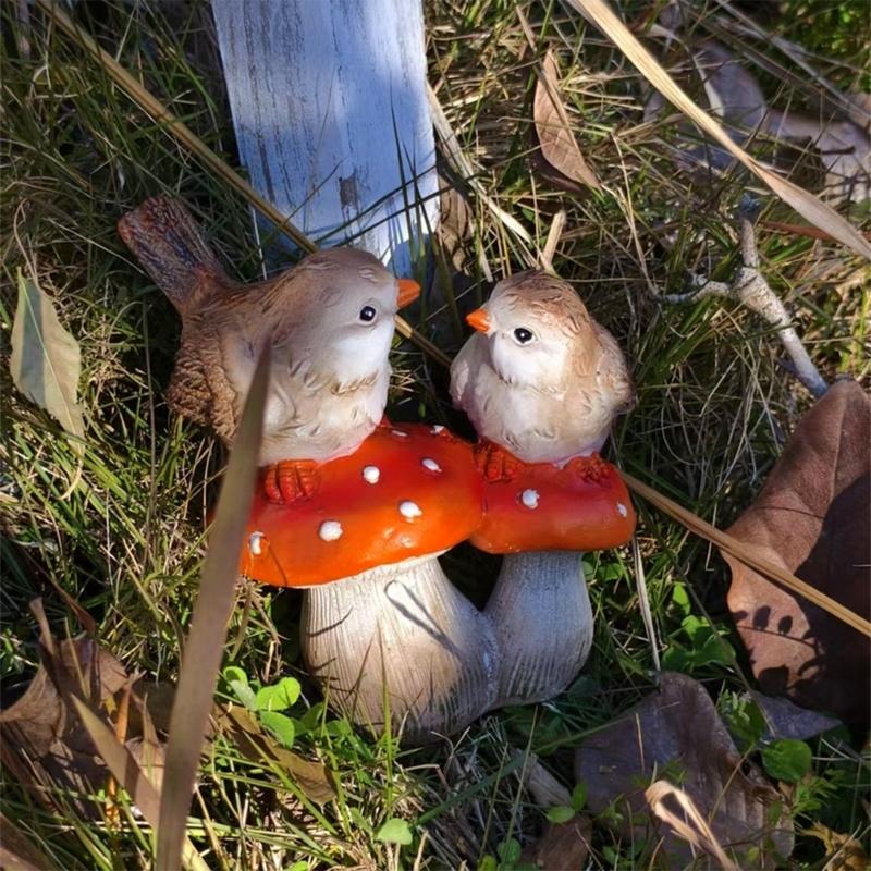 Lovely Birds Perched On Mushroom Statue Resins Figurine Sculpture Garden Landscape Decors for Indoor and Outdoor Space