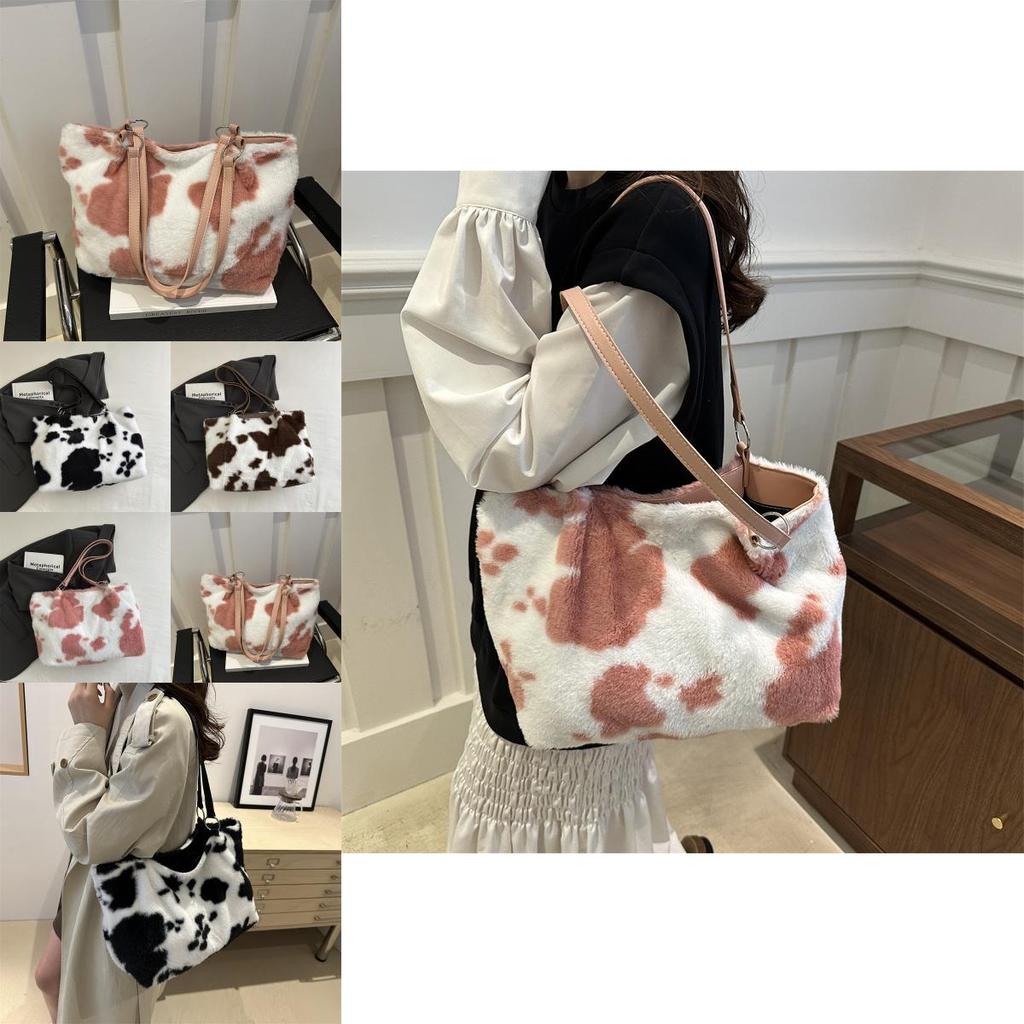 Stylish And Chic Tote Bag For Women With Plush Material And Unique Aesthetic Design