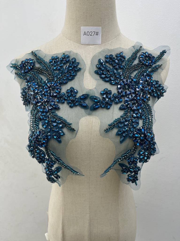 Colored Rhinestone Embroidered Beaded 3D Diamond Flower Patch for Hat & Clothing PVC Iron Lace Applique Sequins