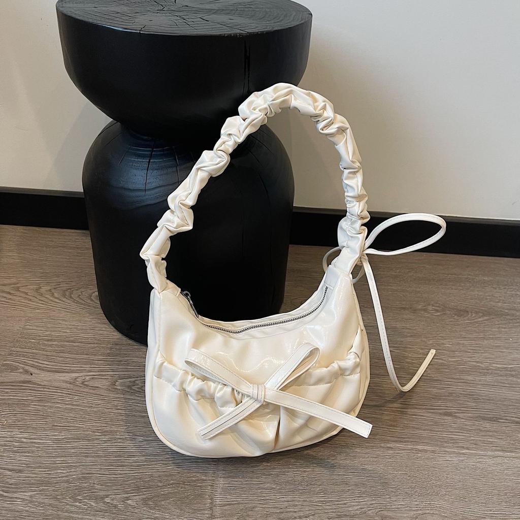 Niche texture underarm bag women's bag 2025 new fashion pleated bag versatile shoulder commuter bag one piece delivery