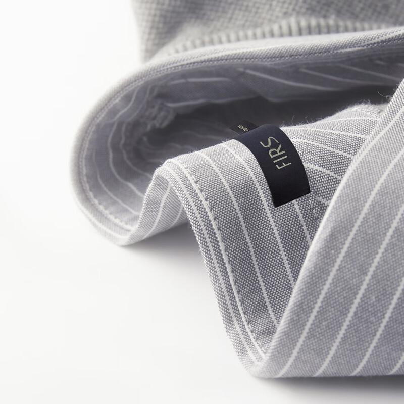 Pánský svetr s těžkým úpletem, vzhled dvoudílného