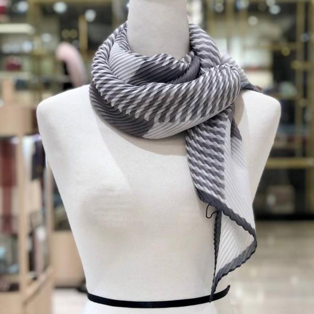 MJ Arnaldobasini Karina Pleated Scarf ABSSW-21612