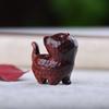 Geschnitztes Grünes Sandelholz Niedliche Katze Figur – Kreatives Hölzernes Tier Souvenir Geschenk
