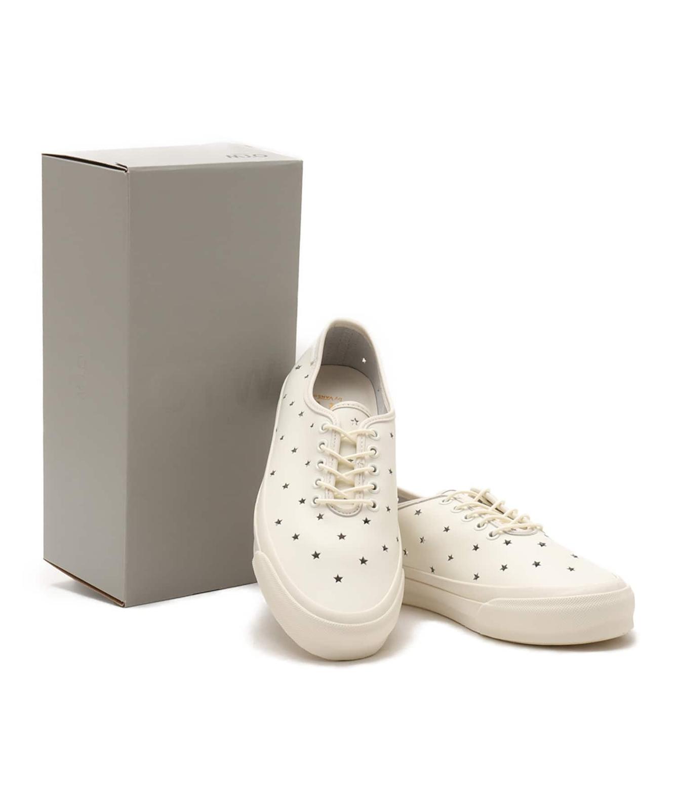 VN000DCPFAQ OTW by Vans Authentic One Piece Vibram Leather Star Egret (Men s) 8.5