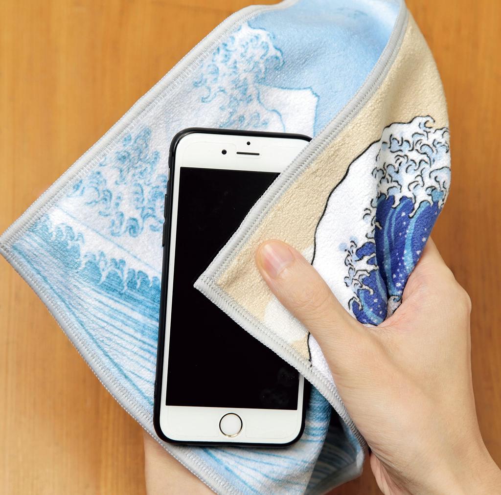 Yamamoto Jin Shoten Japanese Goods Kyoto Accessories Handkerchief for Wiping Glasses and Smartphones Fabric The Great Wave Off Kanagawa 25 X 25cm