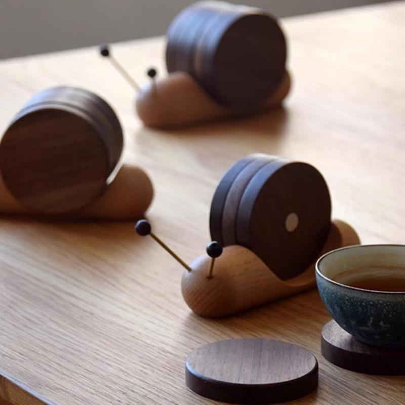 1Pc Fashion Wood Tea Cup Mat Cartoon Snail Decompression Insulated Mug Coaster Creative Coffee Table Decoration