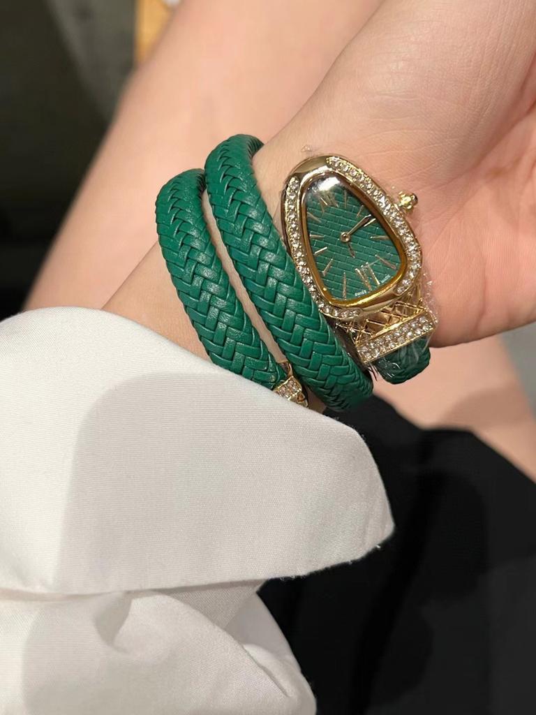 Baoge neue schlangenförmige, mit Diamanten besetzte Damen-Business-, Mode-, Freizeit-Quarz-Temperament-Damenuhr