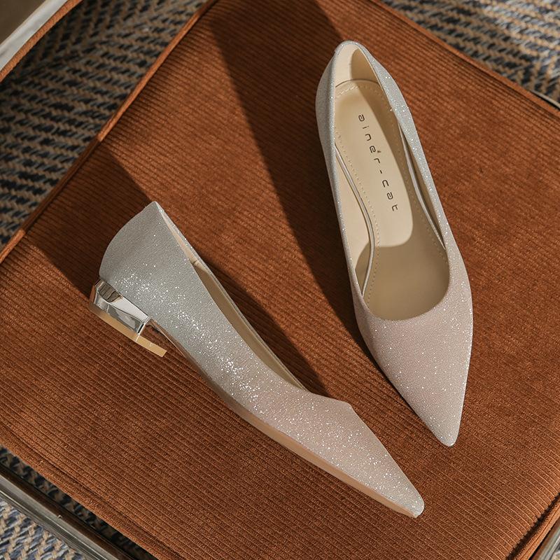 

2215 pointed flat shoes women s 2025 new temperament gradual change color wedding shoes sexy not tired feet thick heel shoes 40