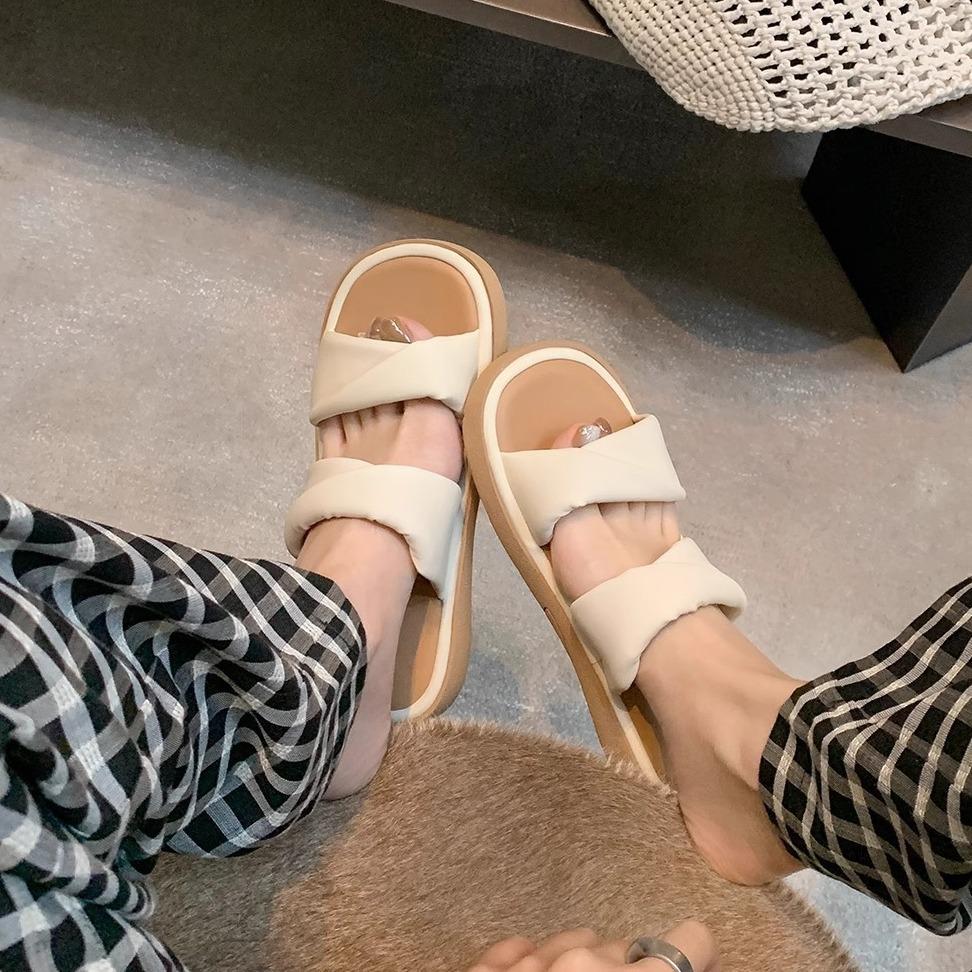 Yuanlitong Step On Shit Feeling Thick-soled Slippers Women Wear High-end Casual Cool Slippers Comfortable Wrinkled Sandals Women