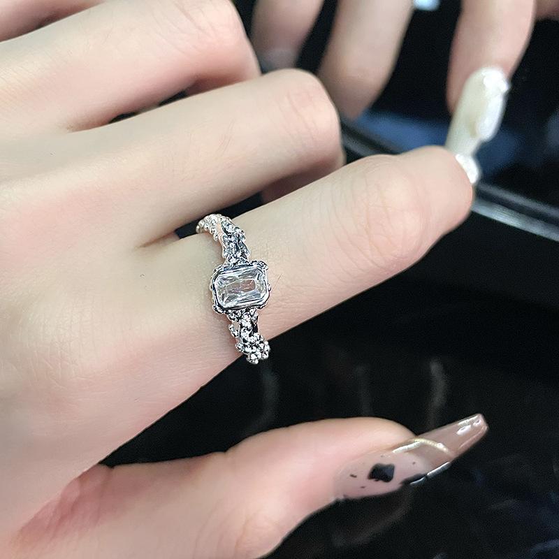 Cold Wind Moonstone Personality Niche Design Sense Advanced Sense French Irregular Opening Ring Female