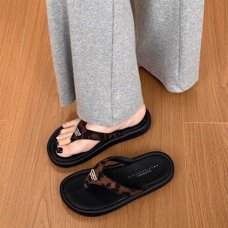 Island Holiday~ Thick-soled Flip-flops Korean Version of Casual Versatile Slippers 2025 Summer New Sandals
