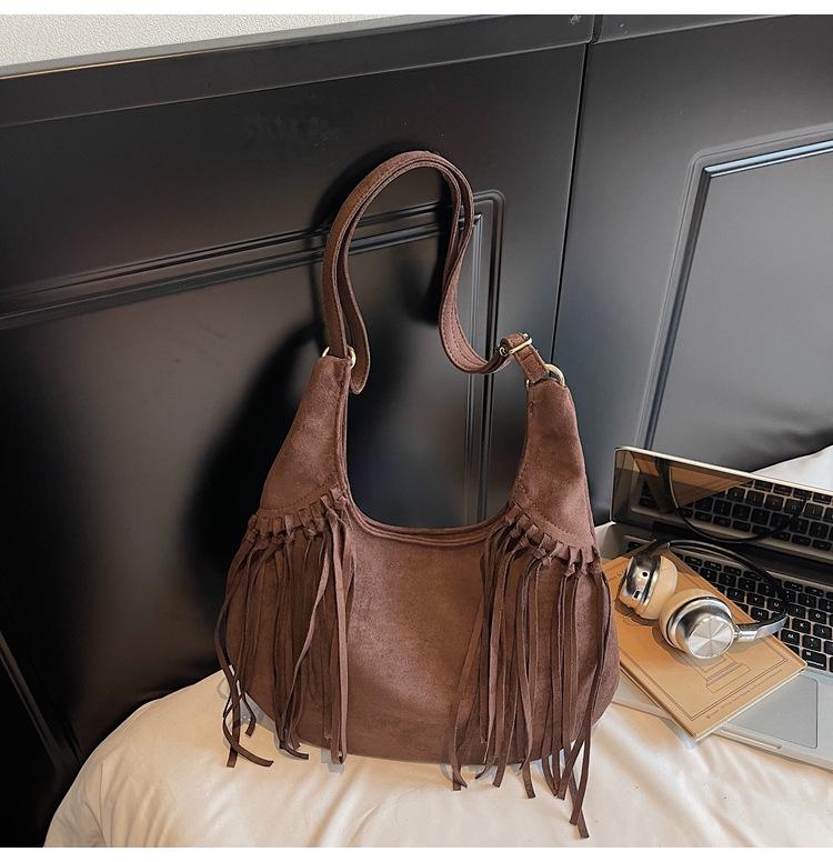 Women's 2025 Frosted Fringe Dumpling Bag - Large Capacity, Versatile Retro Crossbody and Shoulder Bag for Autumn/Winter