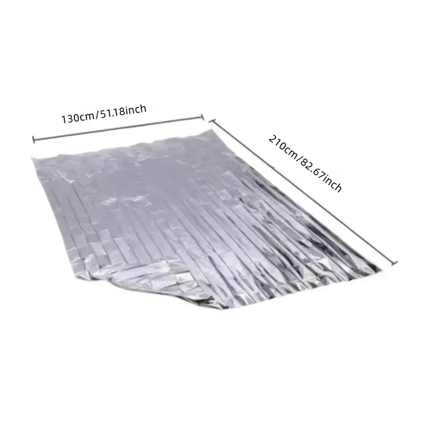 

Emergency Mylar Thermal Blankets - Waterproof, Retains Body Heat - Ideal for First Aid Kits & Natural Disasters - 51.18 x 82.67 серебряный