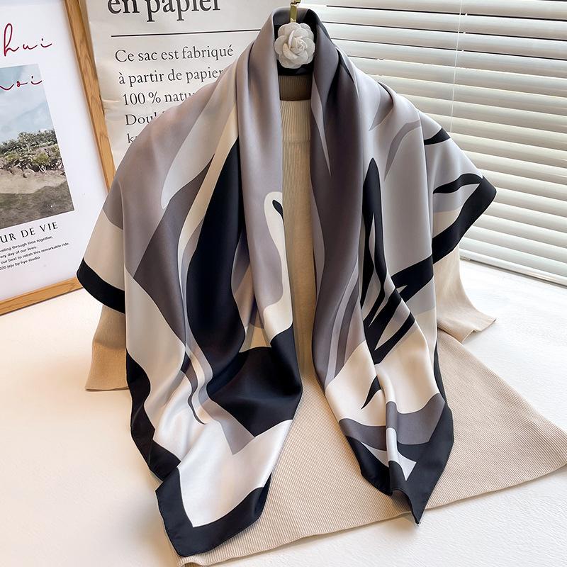 Women'S Full-Body Printed Silk Scarf Stylish Soft And Comfortable Shawl For Daily Wear Casual Multi-Functional Scarf For Women