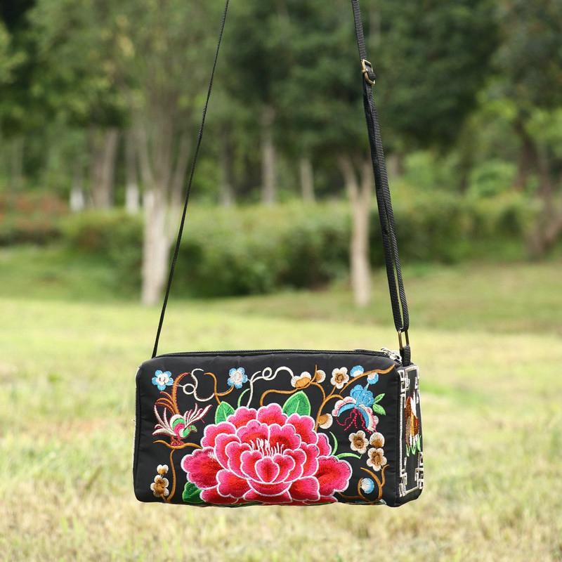 Yogodlns Taška přes rameno v etnickém stylu Yunnan Vyšívaná květinová taška Plátěná taška Volný čas Jednoduchá dámská třívrstvá taška přes rameno