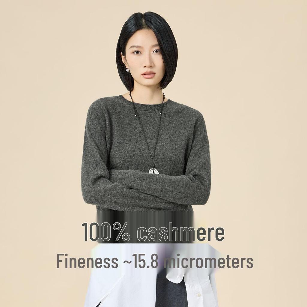 Women's Classic Northern Deer Cashmere Knitwear: Winter Round Neck